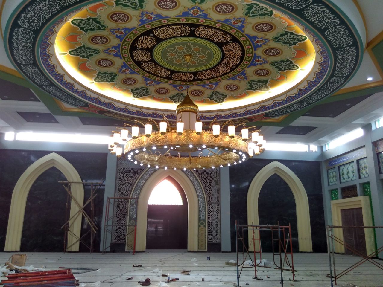 Replika Lampu Masjid Nabawi